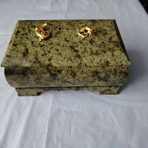 Шкатулка из змеевика